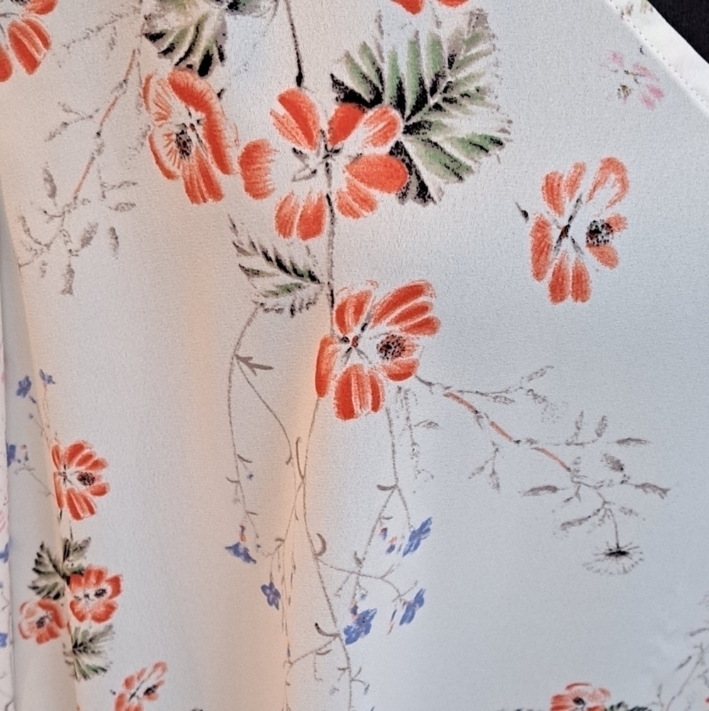 CeCe Floral Tunic/Blouse With Tied Sleeves    XXL - Picture 6 of 7